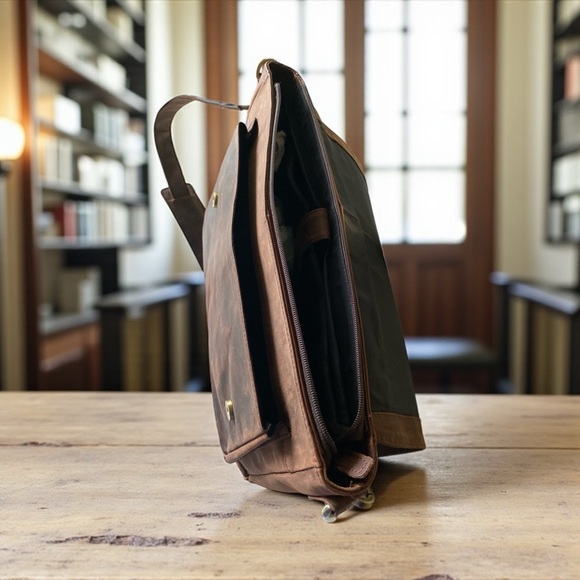 Brown Leather Messenger Bag Laptop Briefcase Bag College Office Adj Strap NWT - Picture 14 of 14